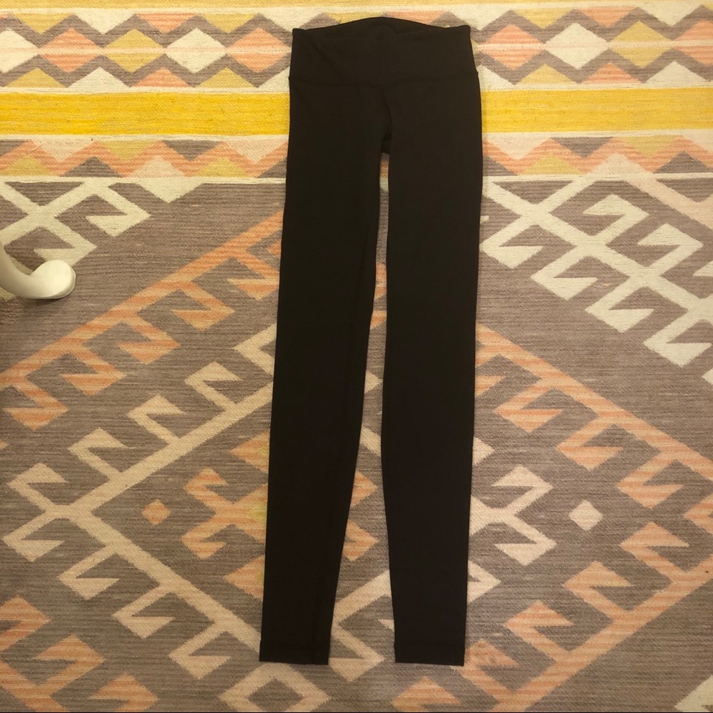 Lululemon mid rise legging size 2!